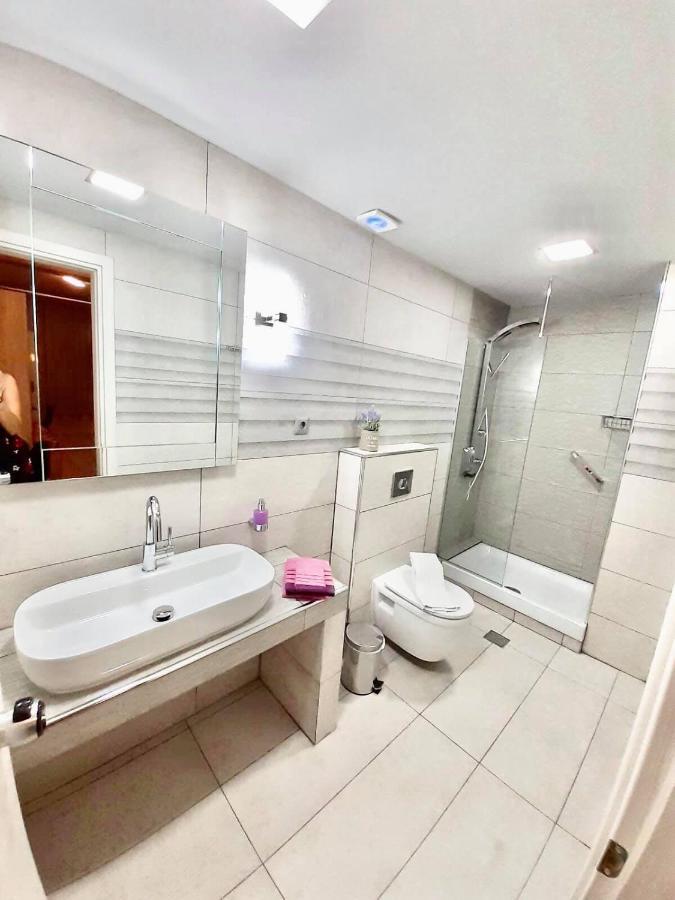 Avra Comfort Rooms Nea Poteidaia Bagian luar foto