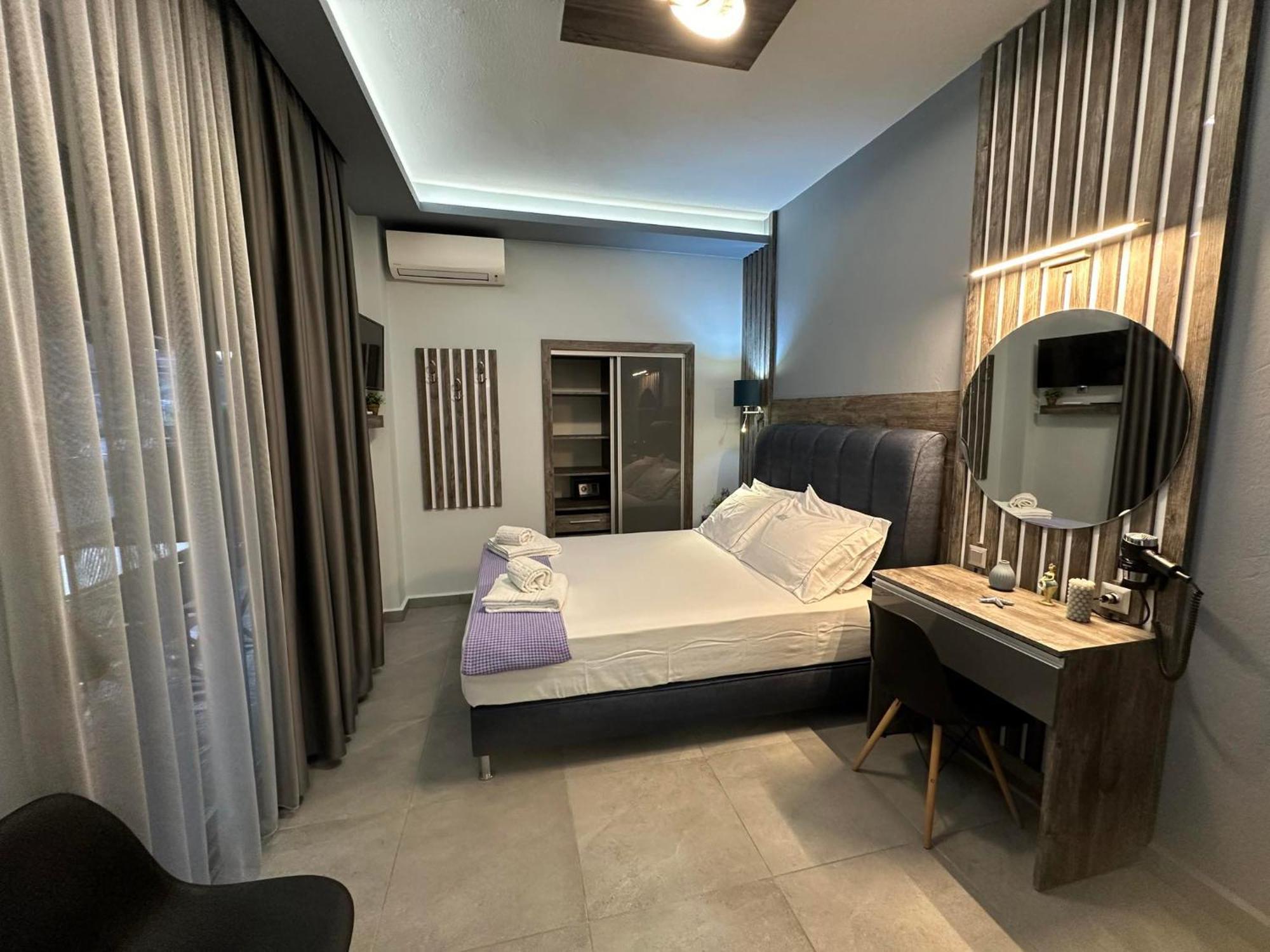 Avra Comfort Rooms Nea Poteidaia Bagian luar foto