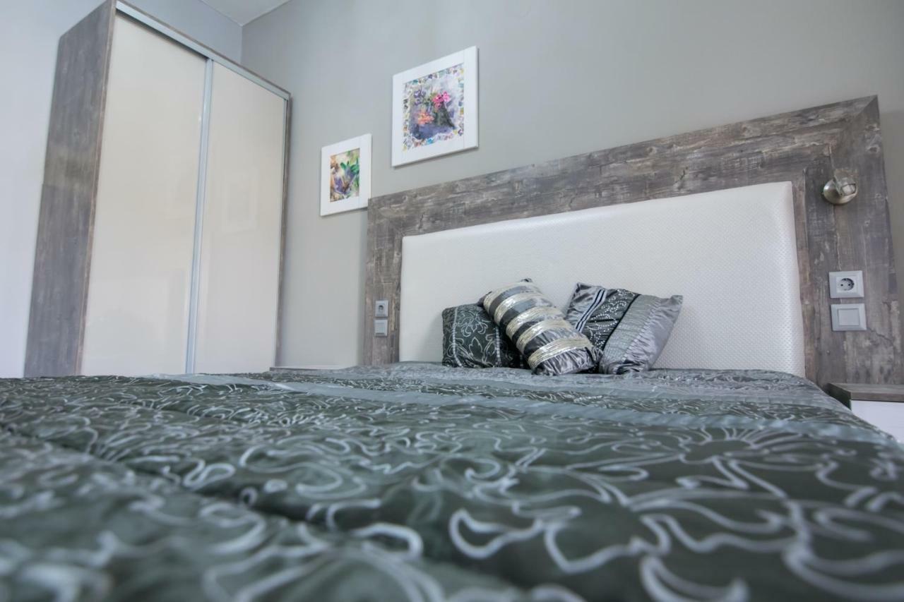 Avra Comfort Rooms Nea Poteidaia Bagian luar foto