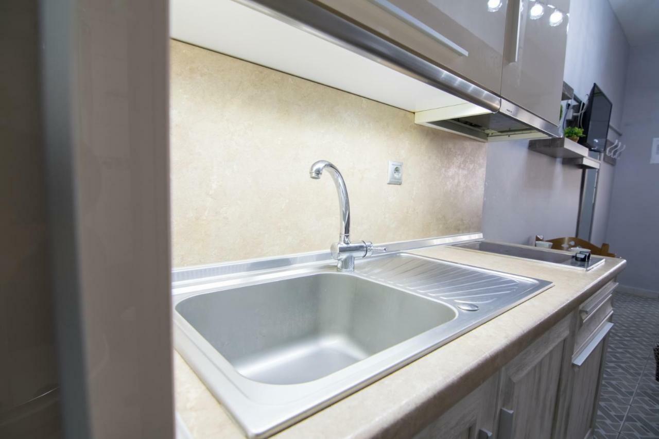 Avra Comfort Rooms Nea Poteidaia Bagian luar foto